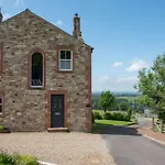 Orchard House, Castle Carrock, Luxurious, Characterful With Hot Tub And Countryside Views Castle Carrock