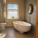 Orchard House, Castle Carrock, Luxurious, Characterful With Hot Tub And Countryside Views Сasa de vacaciones Castle Carrock