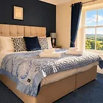 Orchard House, Castle Carrock, Luxurious, Characterful With Hot Tub And Countryside Views * Castle Carrock
