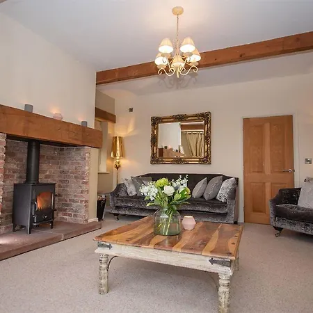 Orchard House, Castle Carrock, Luxurious, Characterful With Hot Tub And Countryside Views Ferienhaus Castle Carrock