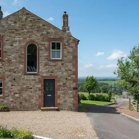 Orchard House, Castle Carrock, Luxurious, Characterful With Hot Tub And Countryside Views Castle Carrock