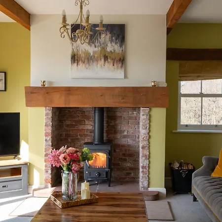Orchard House, Castle Carrock, Luxurious, Characterful With Hot Tub And Countryside Views