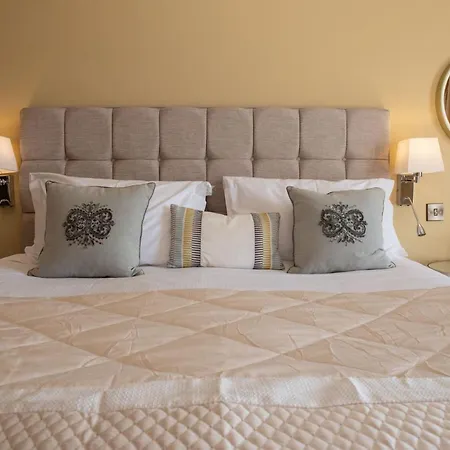 Orchard House, Castle Carrock, Luxurious, Characterful With Hot Tub And Countryside Views * Castle Carrock
