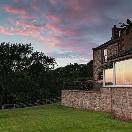Orchard House, Castle Carrock, Luxurious, Characterful With Hot Tub And Countryside Views Tatil Evi
