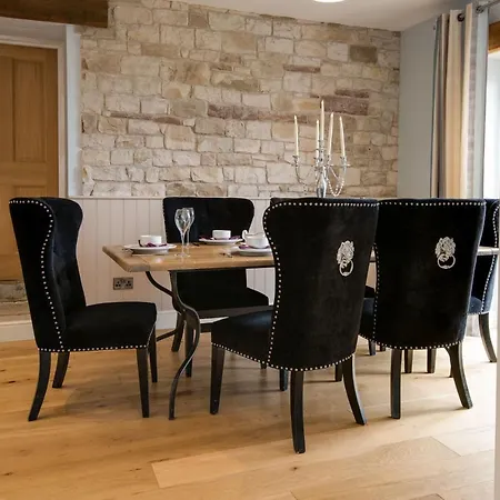 Orchard House, Castle Carrock, Luxurious, Characterful With Hot Tub And Countryside Views